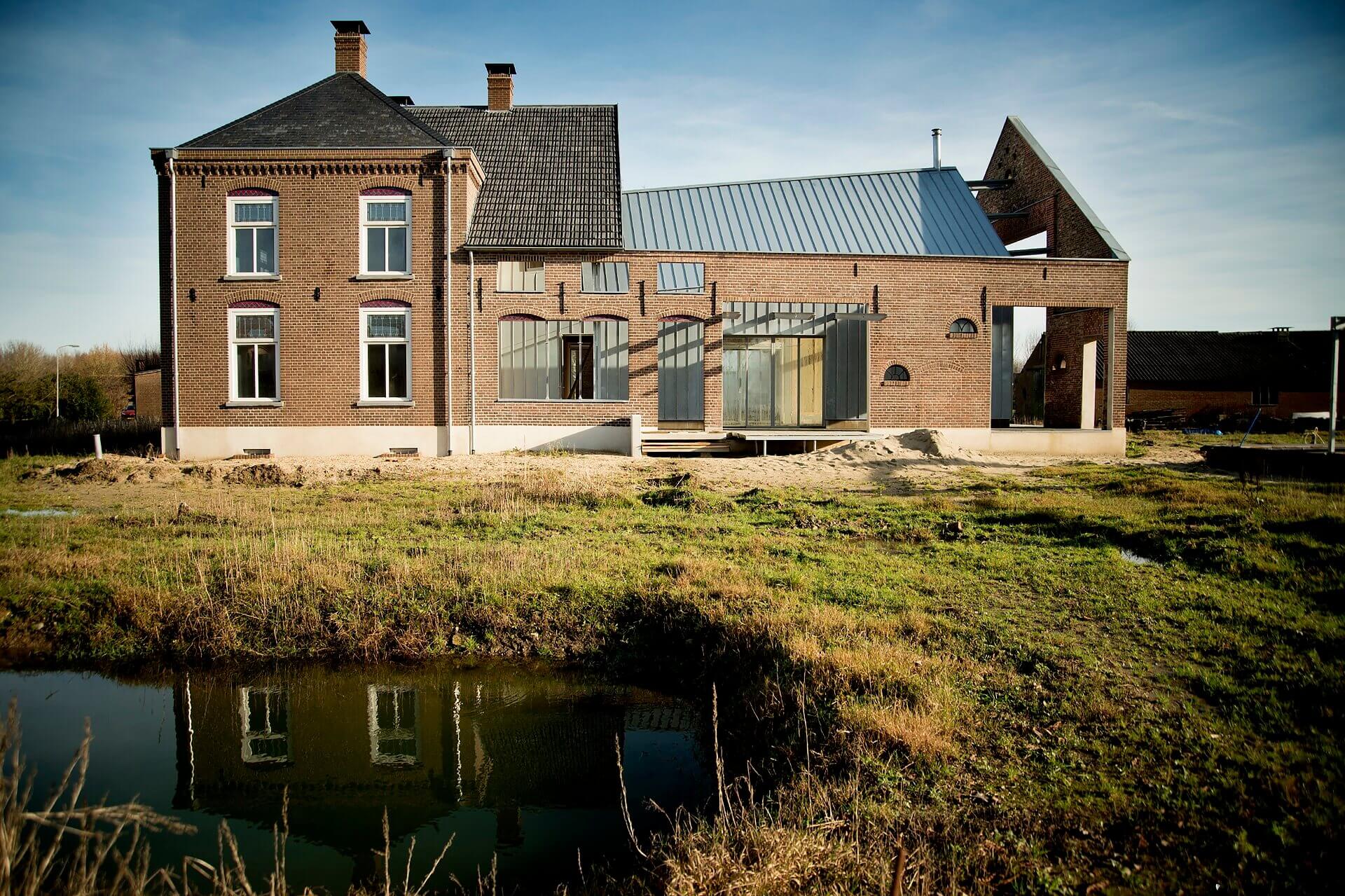 Herbestemming boerderij, Boven-Leeuwen
