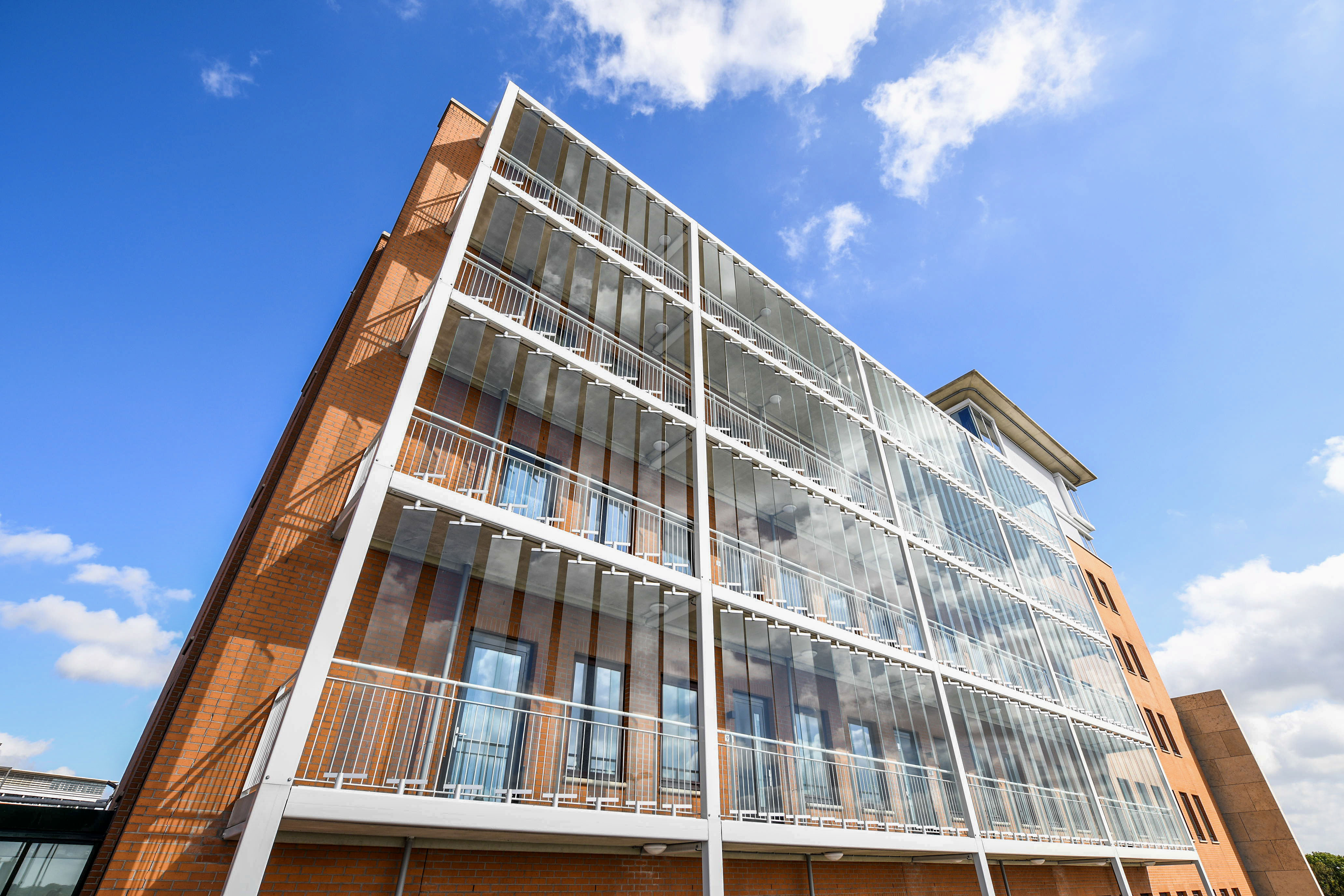 Transformatie-Kantoorgebouw-Den Haag-Metaglas