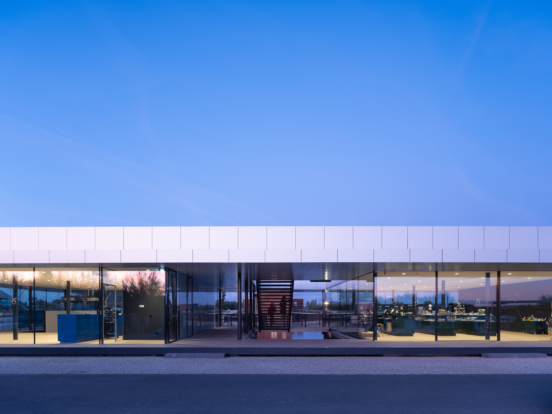 Kinderdijk-Bezoekerscentrum-Glazen gevel-Metaglas